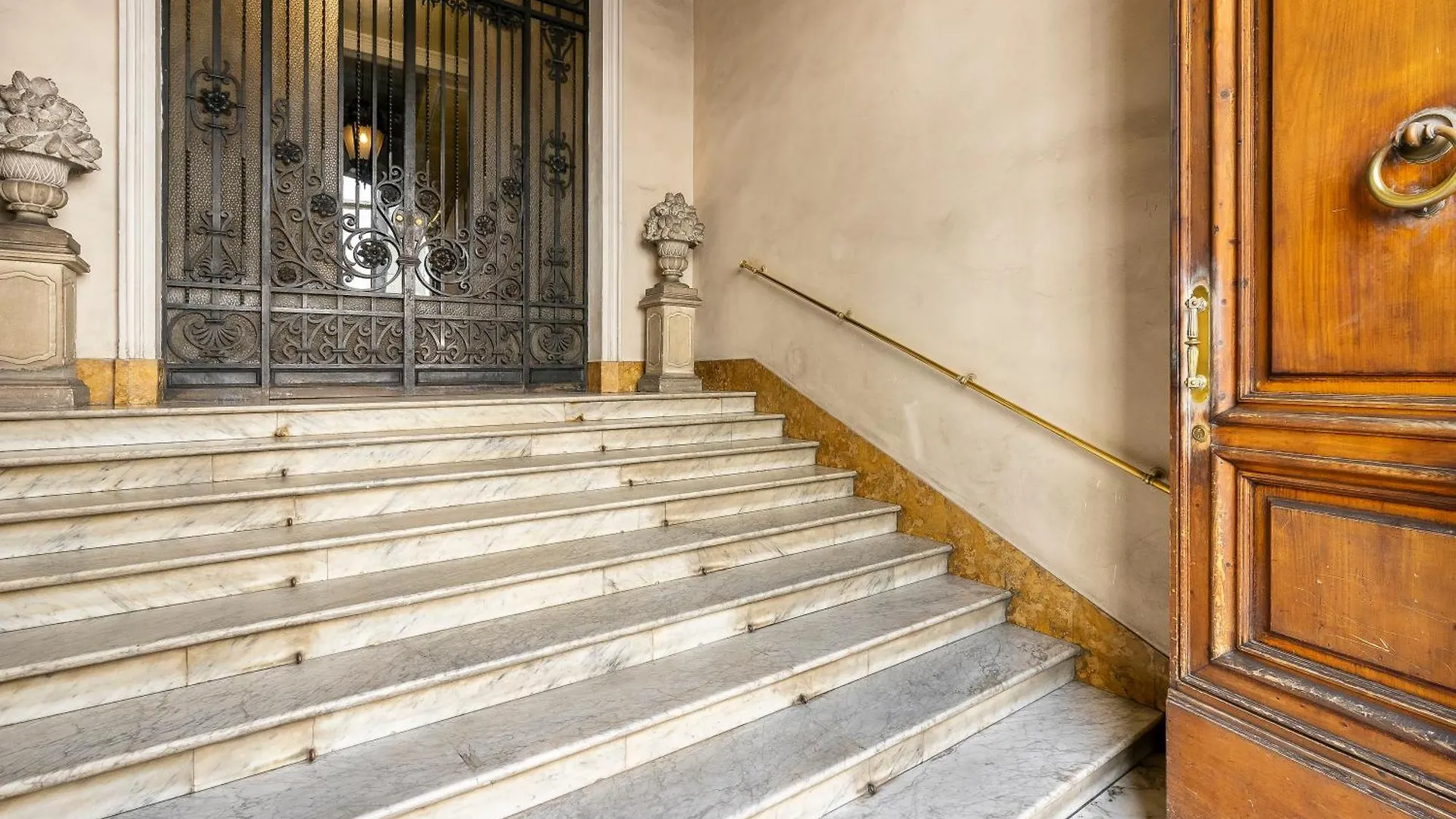 San Marco Black Appartamento Luxury Con Terrazzo E Parcheggio Su Richiesta Florens 0*,  Italien